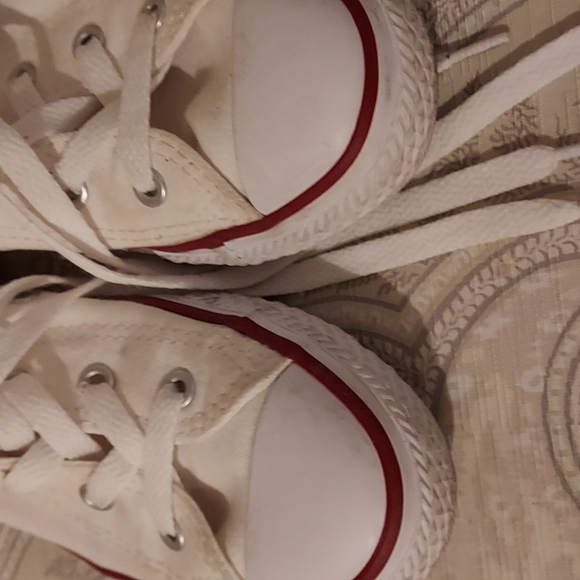 Children's Size 1 White Converse Chuck High Top Sneakers  VGC - Picture 2 of 9